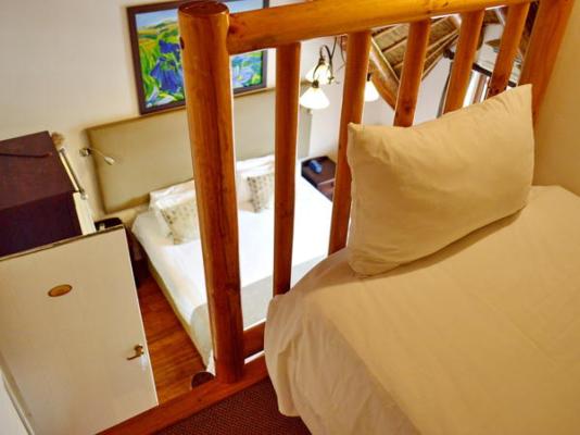 Oakhurst Hotel - 215379