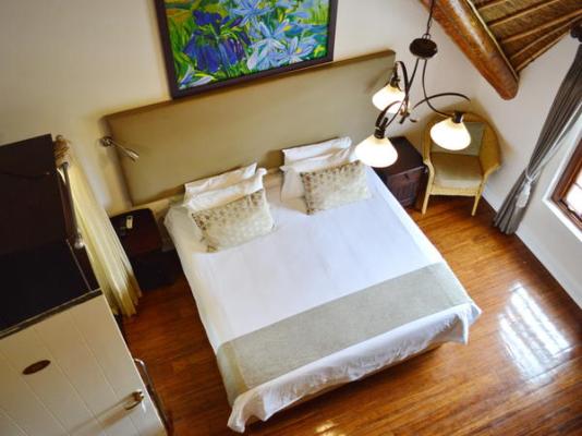 Oakhurst Hotel - 215381