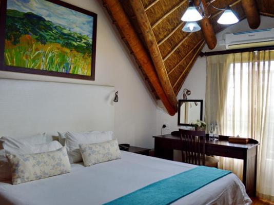 Oakhurst Hotel - 215383