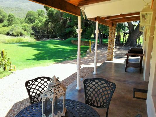 Oaksrest Vineyards Guest Farm - 215555
