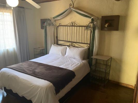 Room image 4