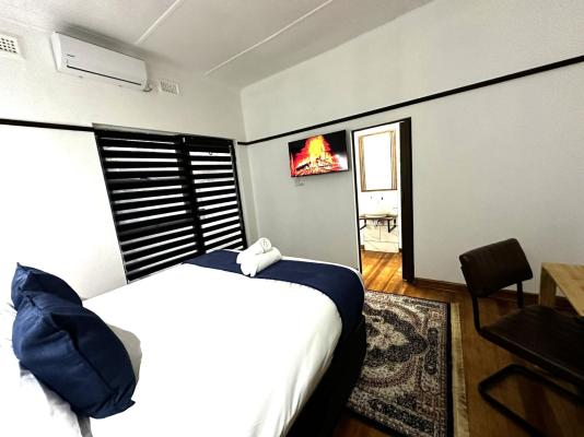 Room image 4