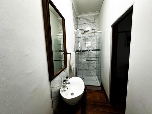 Room image 5