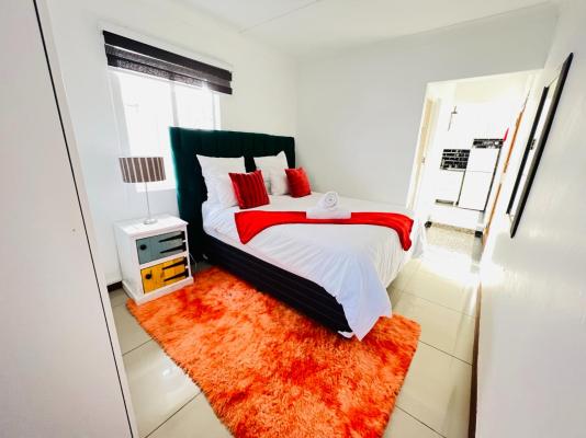 Room image 4