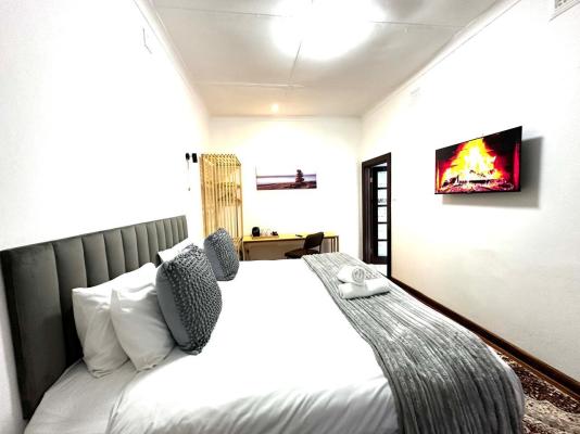 Room image 10