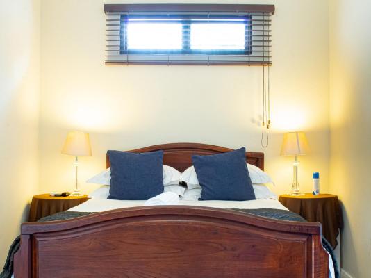 Room image 3