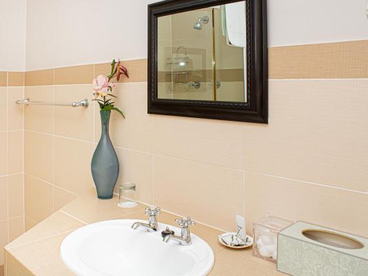 Room image 7