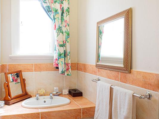 Room image 7