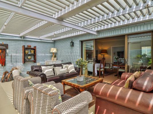 The Whale's Tale Guesthouse - 215935