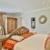 The Whale's Tale Guesthouse - 215942