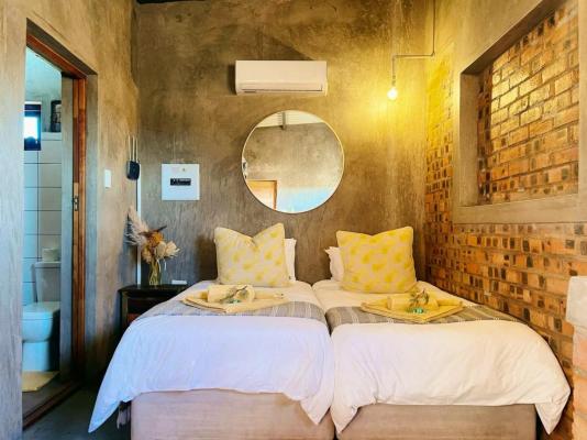 Room image 9