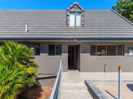 Hout Bay Gem - 216168