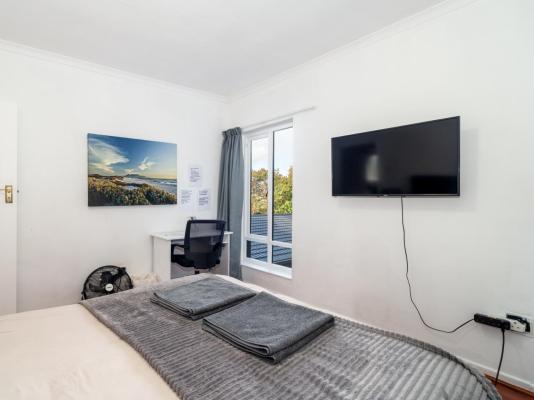 Hout Bay Gem - 216182