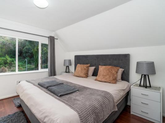 Room image 3