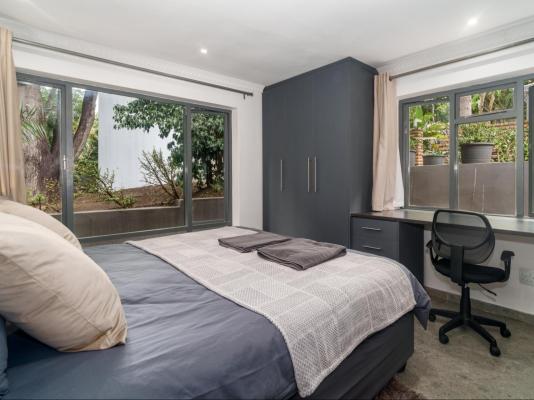 Hout Bay Gem - 216202