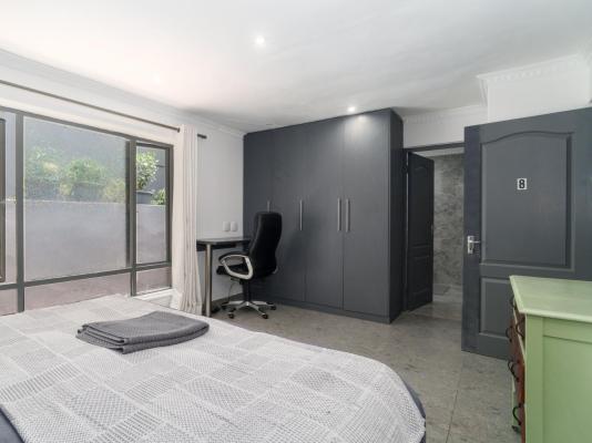 Hout Bay Gem - 216204