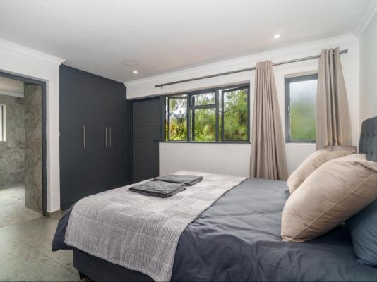 Hout Bay Gem - 216207