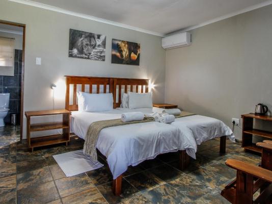 Room image 4