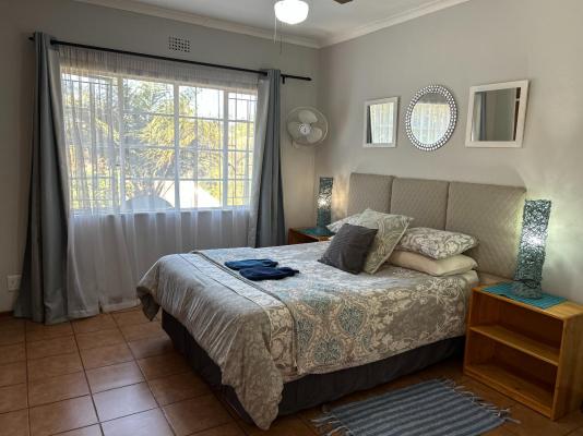Room image 2