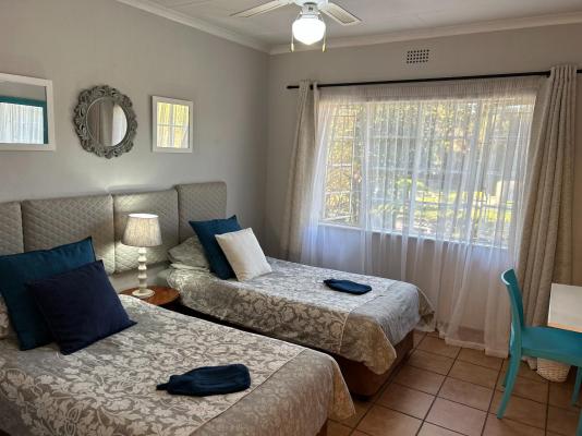 Room image 3