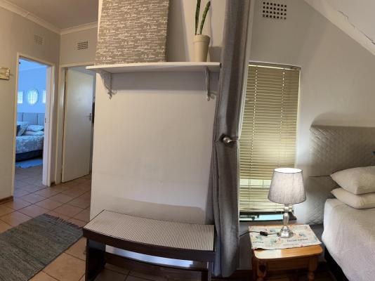 Room image 4