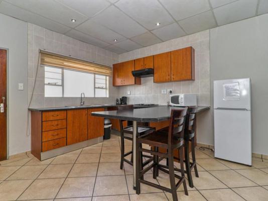 Room image 8
