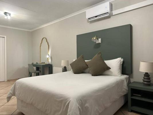 Room image 11