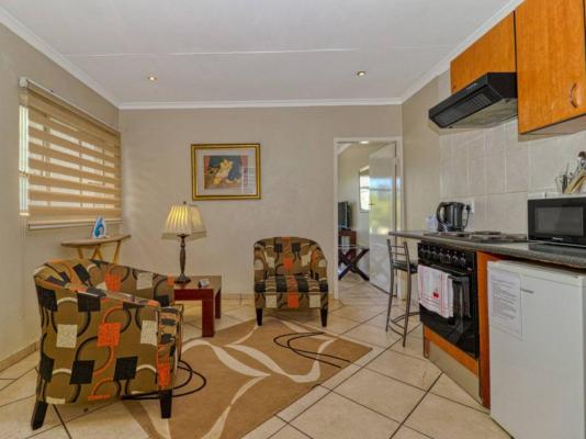 Room image 4