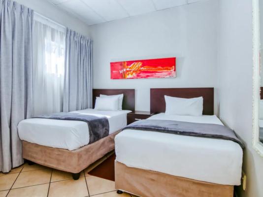 Room image 38