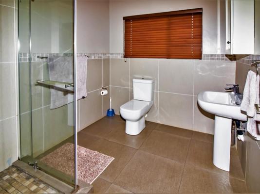 Room image 7