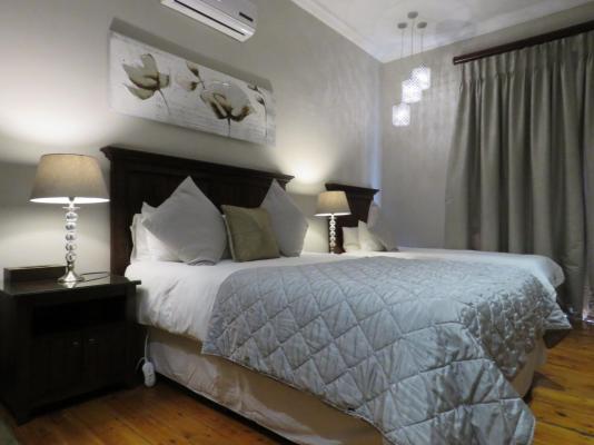 Room image 3