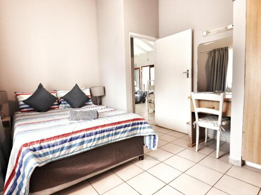 Room image 1