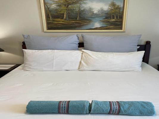 Room image 4