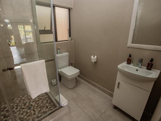 Room image 3