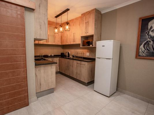 Bushbaby Valley Lodge - 217103