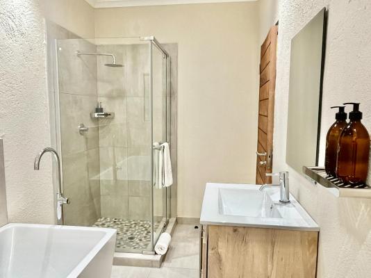 Bushbaby Valley Lodge - 217109