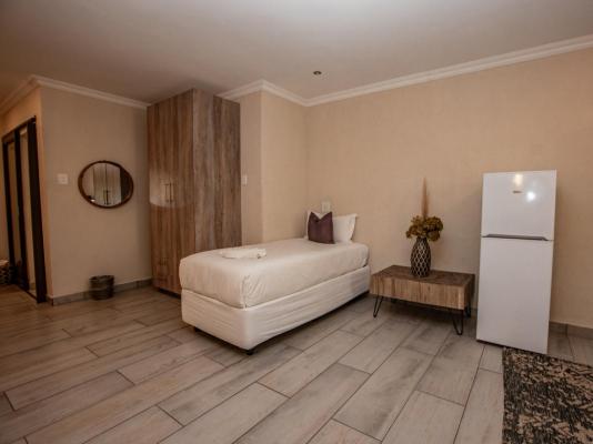 Bushbaby Valley Lodge - 217138