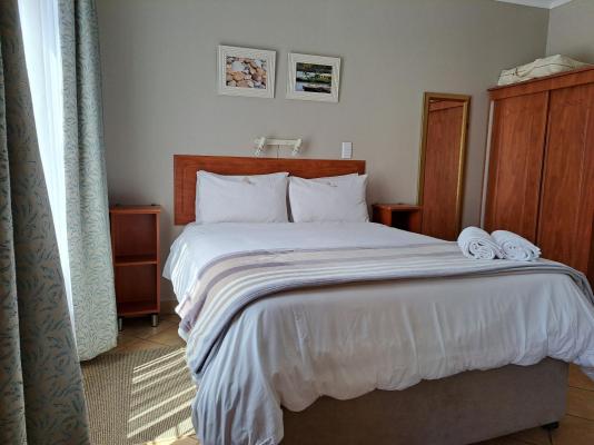Room image 4