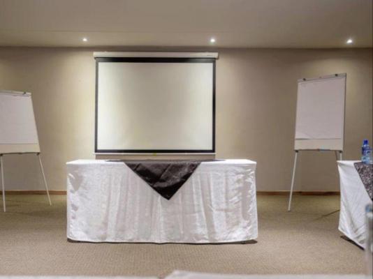 Three Oaks and an Aloe Boutique Hotel - 217338