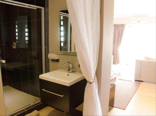 Three Oaks and an Aloe Boutique Hotel - 217356