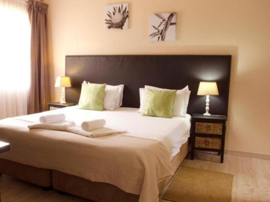 Three Oaks and an Aloe Boutique Hotel - 217359