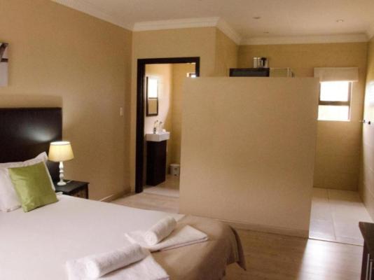 Room image 3