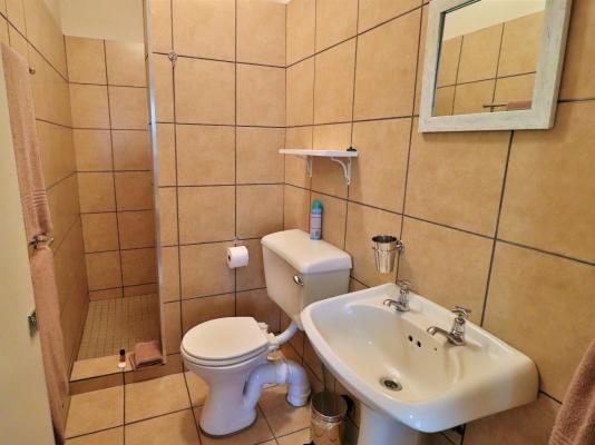 Room image 1