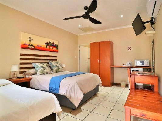 Room image 4