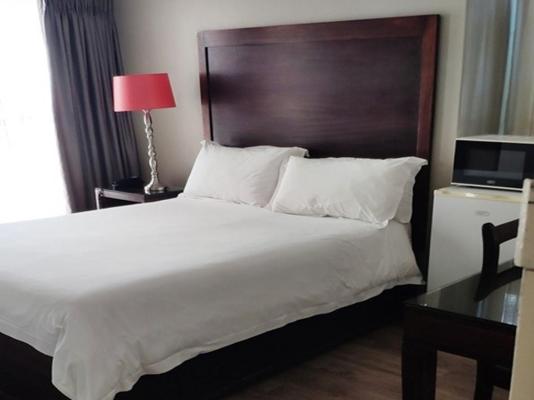 Room image 4