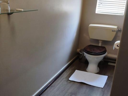 Room image 10