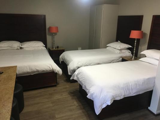 Room image 15