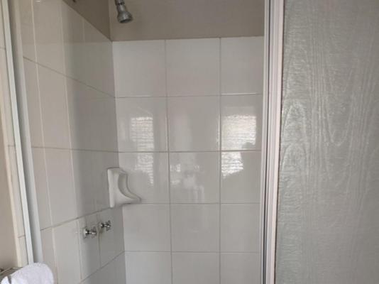 Room image 4