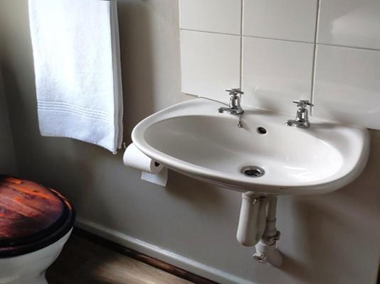 Room image 4