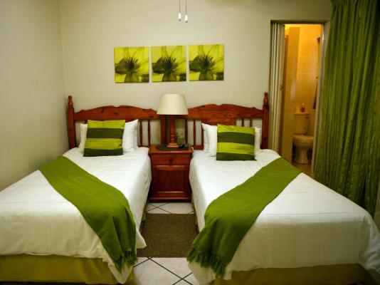 Room image 3